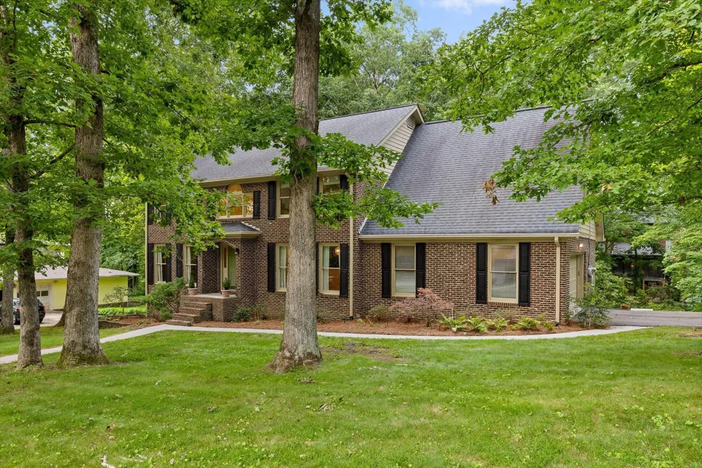 31 Mountain Cove Road Signal Mountain, TN 37377