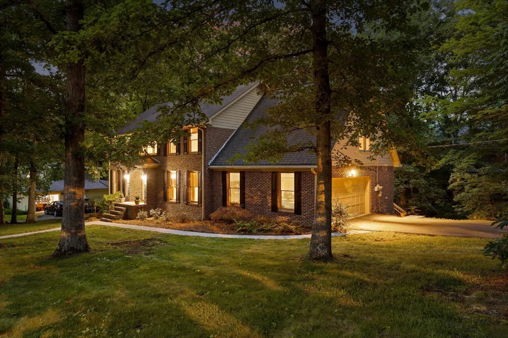 31 Mountain Cove Road Signal Mountain, TN 37377
