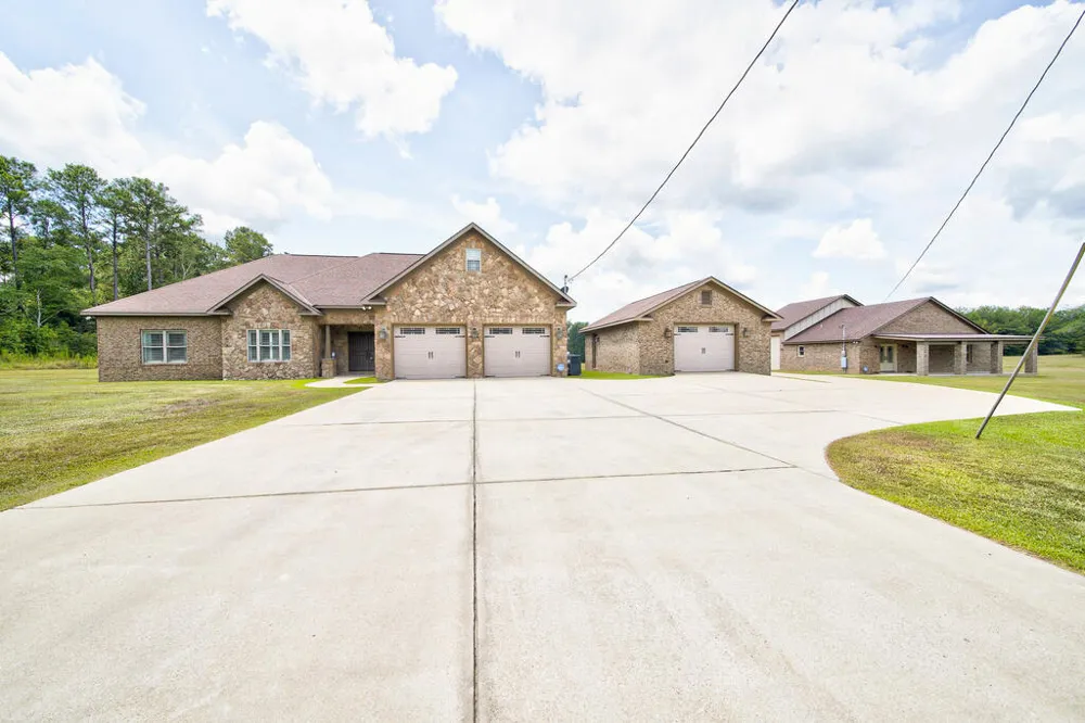 611 Padgetts Road Opelika, AL 36804