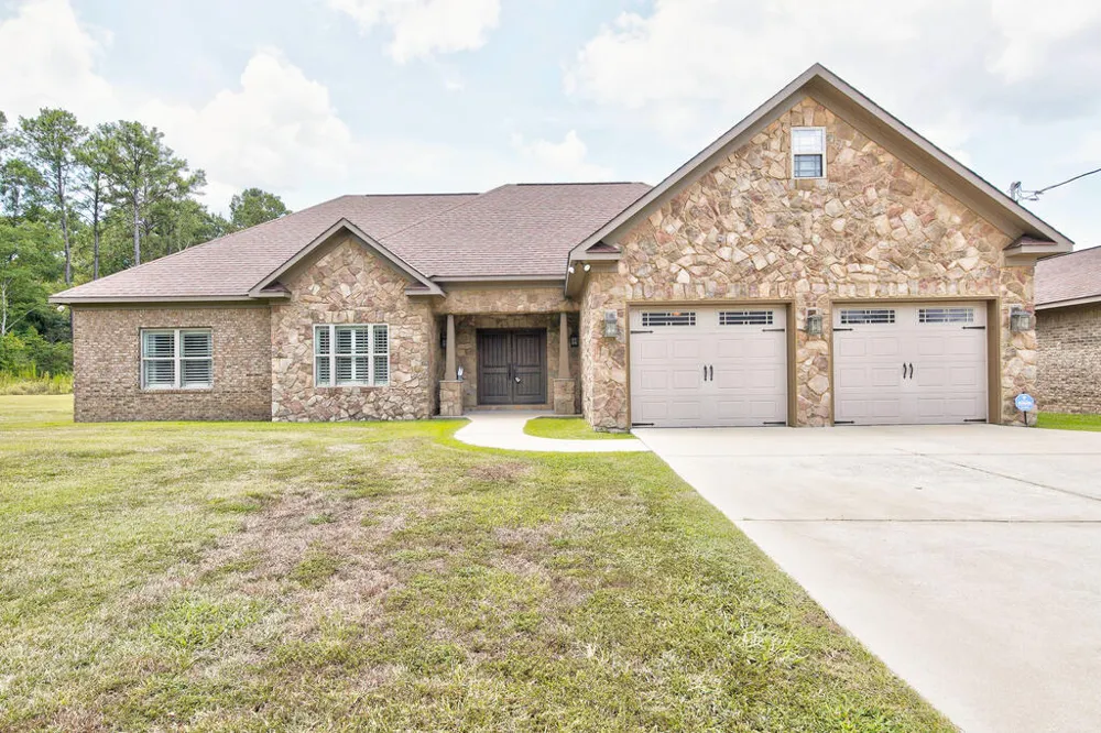 611 Padgetts Road Opelika, AL 36804