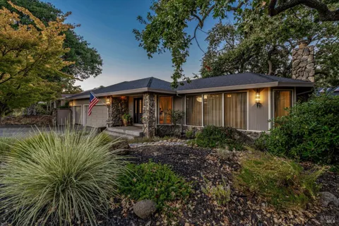 10 Skycrest Way