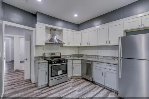 25 BARTHOLDI AVE