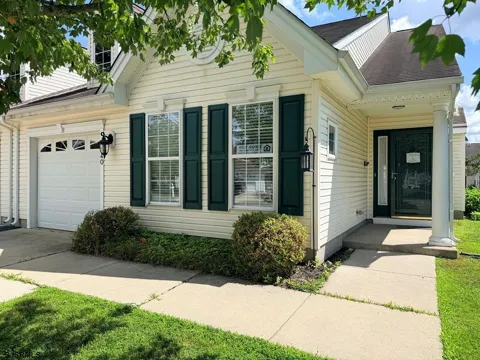 140 Giunta Walk