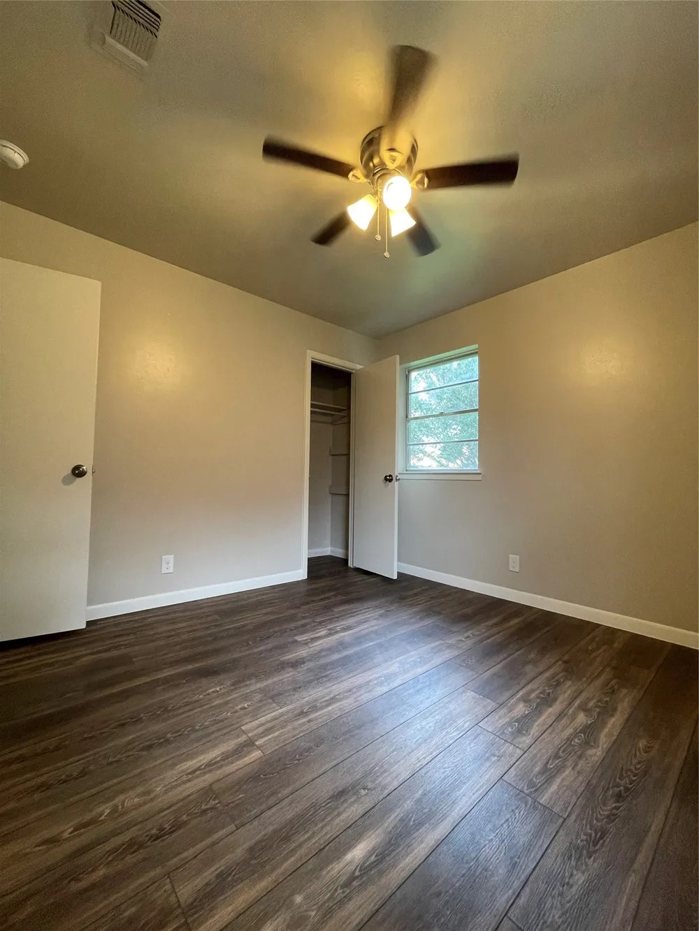 613 E Mustang Street Crowley, TX 76036