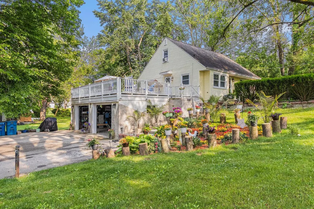 3104 Courtlandt Avenue Kalamazoo, MI 49004