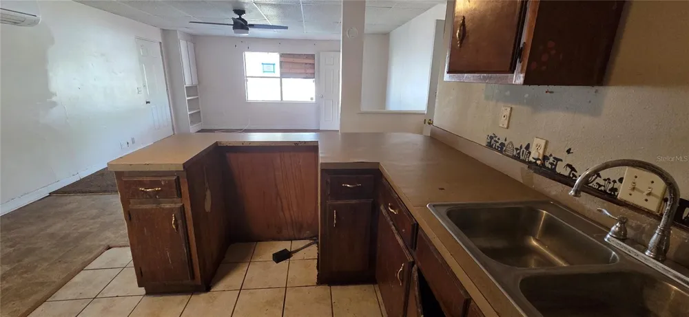 205 DIXIE HIGHWAY Auburndale, FL 33823