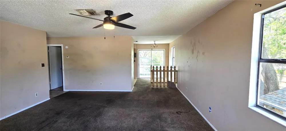 205 DIXIE HIGHWAY Auburndale, FL 33823