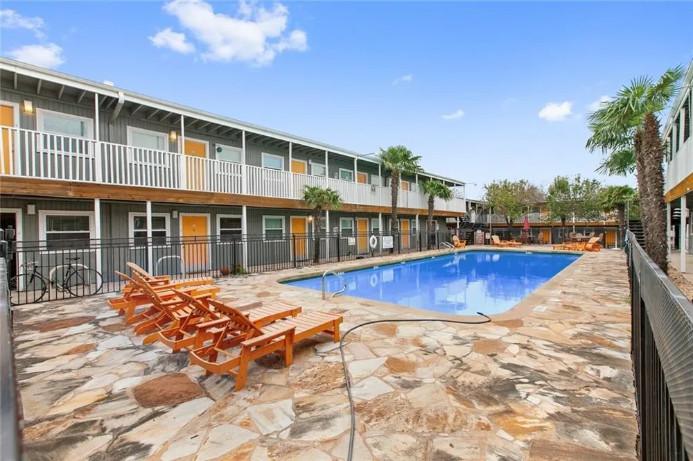 2401 Manor Road #216 Austin, TX 78722