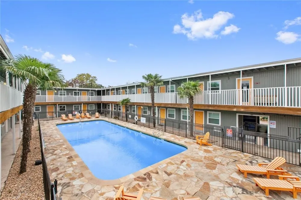 2401 Manor Road #216 Austin, TX 78722