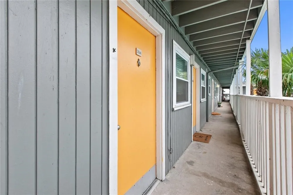 2401 Manor Road #216 Austin, TX 78722