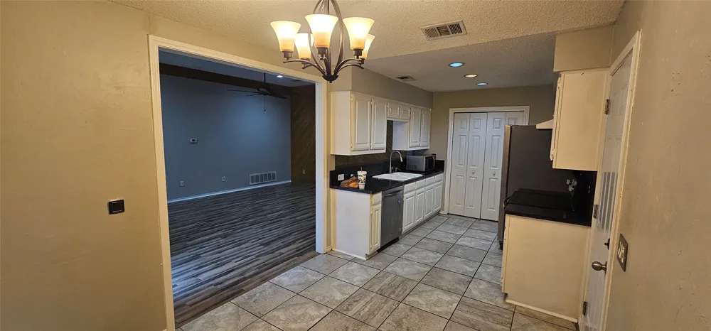 3403 Hilltop Lane Plano, TX 75023