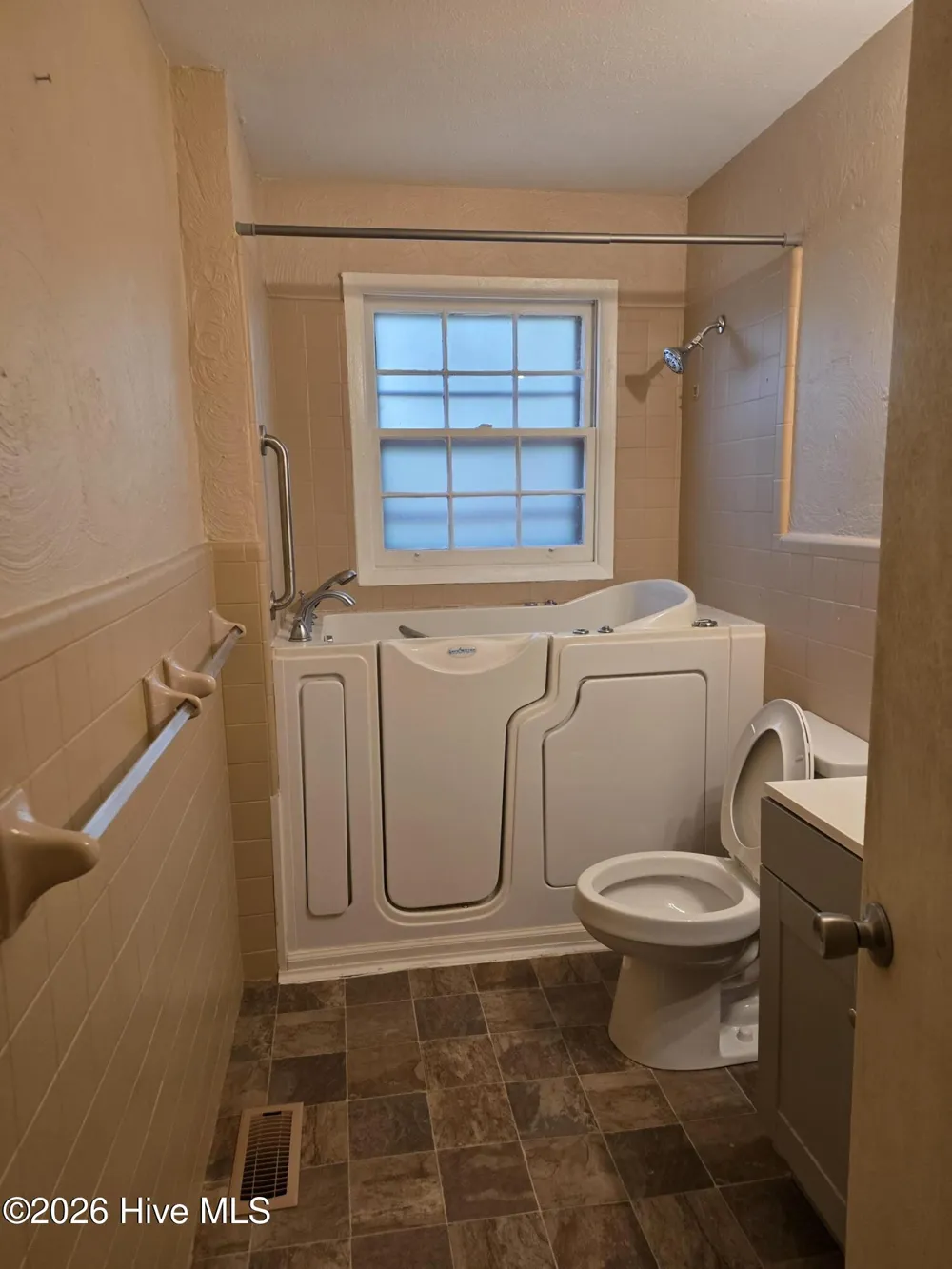 612 Calhoun Street Clinton, NC 28328