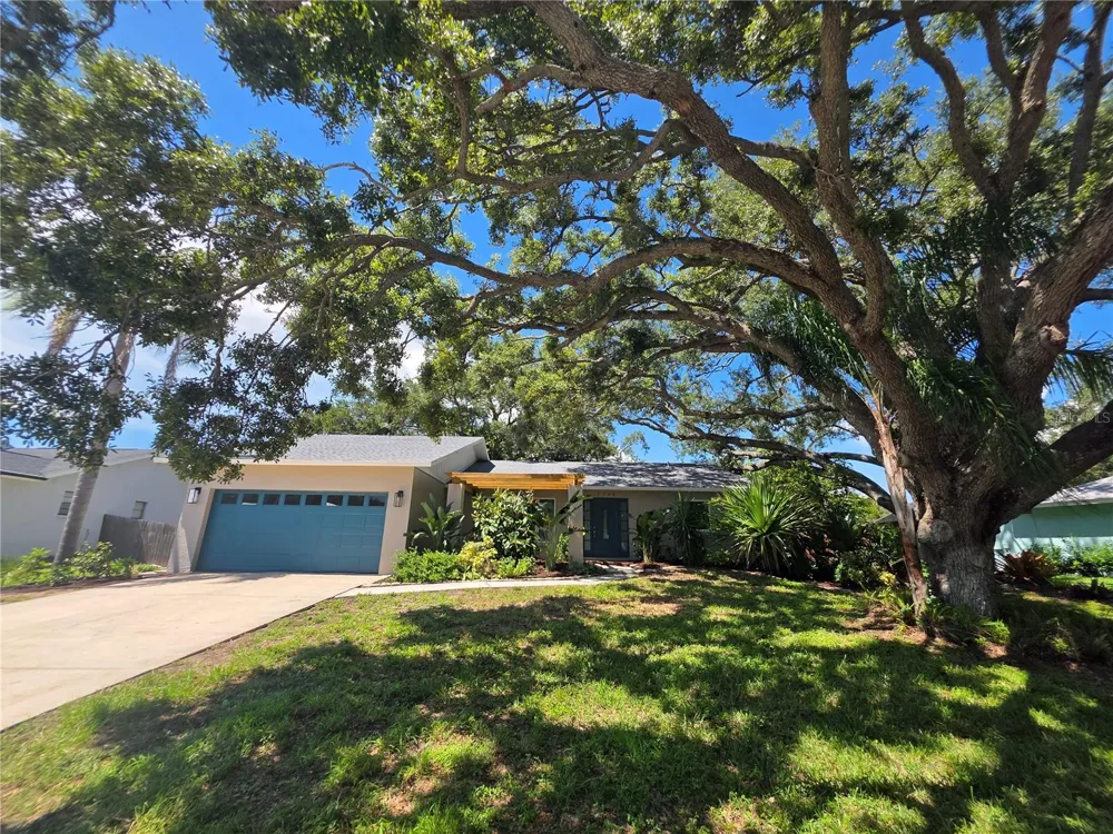 7708 NW 9TH AVE DRIVE Bradenton, FL 34209