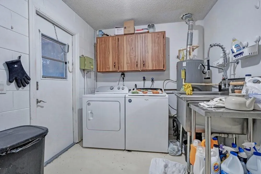 8142 CHIANTI DRIVE Orlando, FL 32836