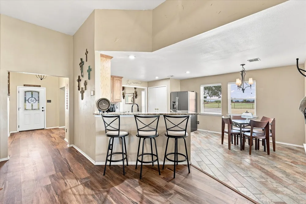 11555 Plainview Road Krum, TX 76249