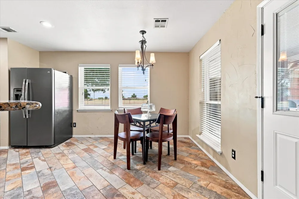 11555 Plainview Road Krum, TX 76249