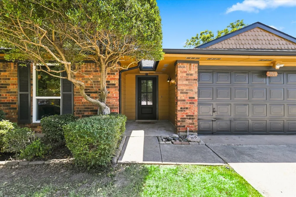3511 Meadowview Drive Corinth, TX 76210
