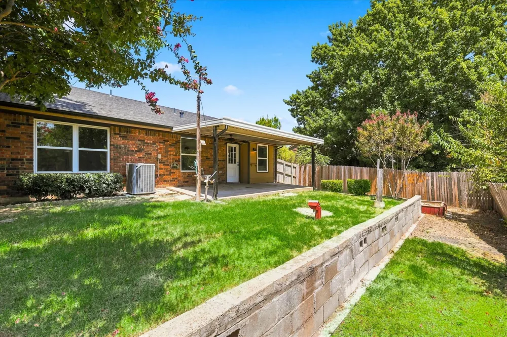 3511 Meadowview Drive Corinth, TX 76210