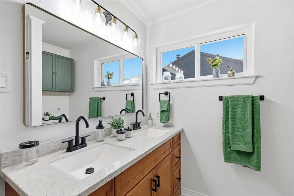 3511 Meadowview Drive Corinth, TX 76210