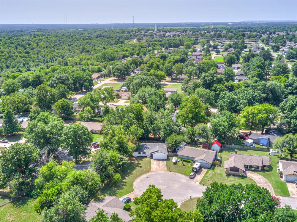 21424 E 32nd Place S Broken Arrow, OK 74014