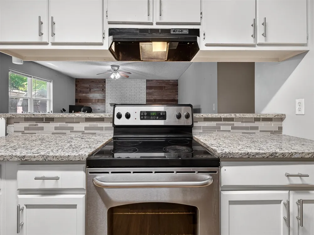 21424 E 32nd Place S Broken Arrow, OK 74014