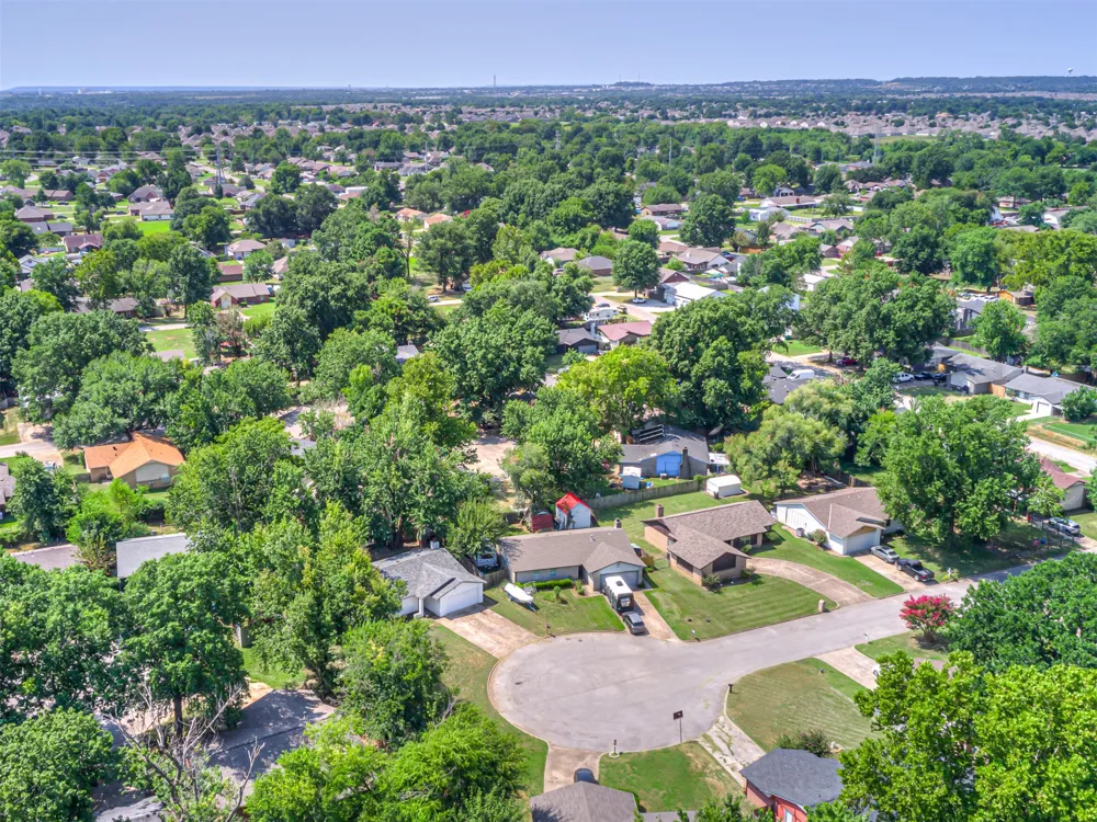 21424 E 32nd Place S Broken Arrow, OK 74014