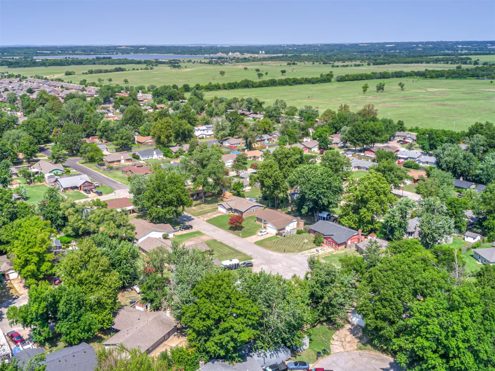 21424 E 32nd Place S Broken Arrow, OK 74014
