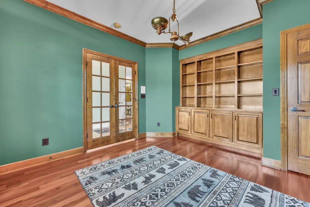 3728 Coves Way Adams, TN 37010