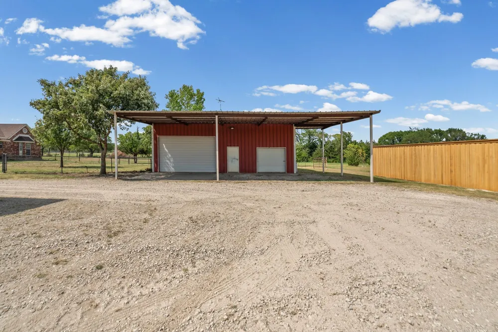 627 County Road 4445 Trenton, TX 75490
