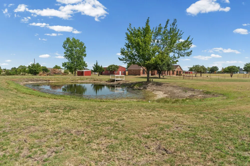 627 County Road 4445 Trenton, TX 75490