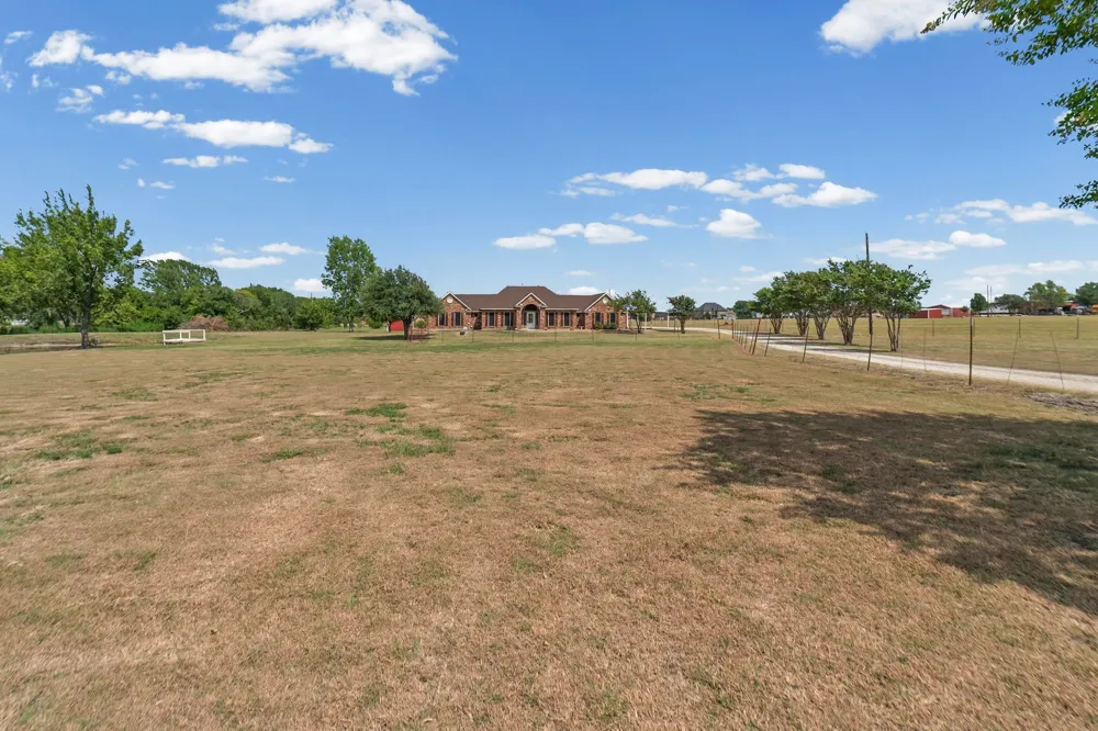 627 County Road 4445 Trenton, TX 75490