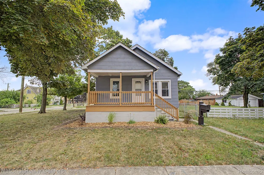 1759 Howard Street Lincoln Park City, MI 48146