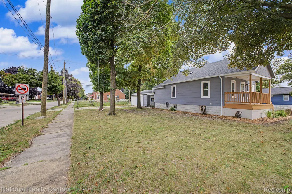 1759 Howard Street Lincoln Park City, MI 48146