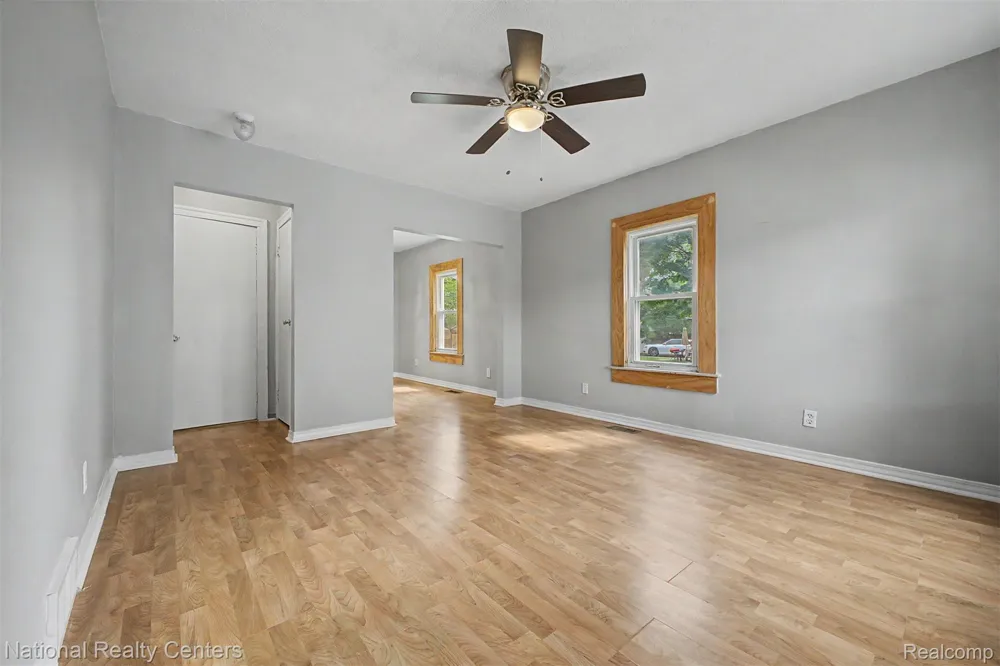 1759 Howard Street Lincoln Park City, MI 48146