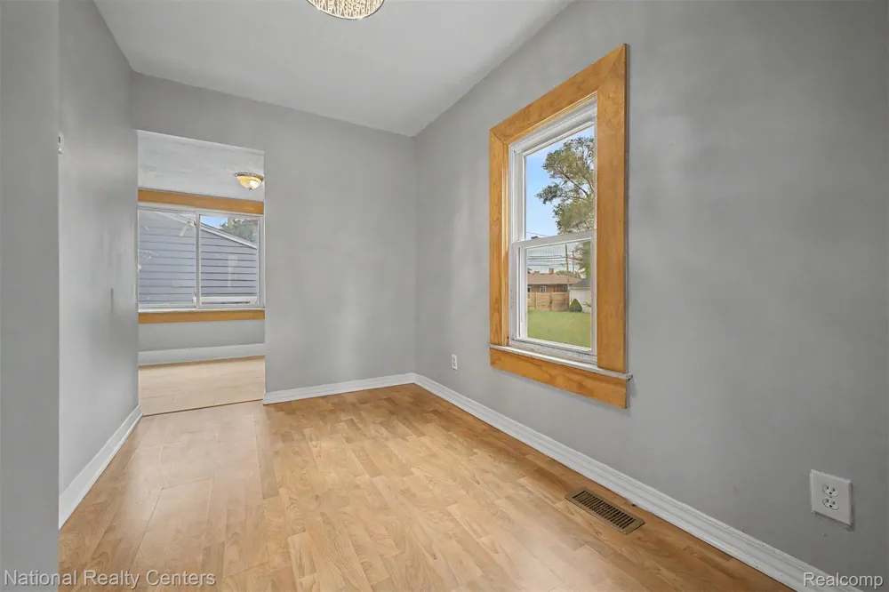 1759 Howard Street Lincoln Park City, MI 48146