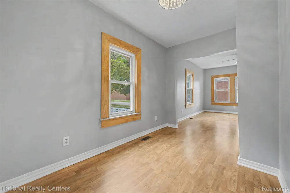 1759 Howard Street Lincoln Park City, MI 48146