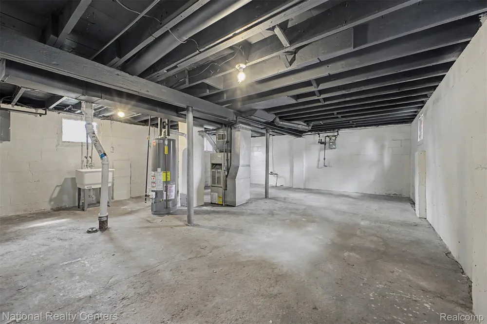 1759 Howard Street Lincoln Park City, MI 48146