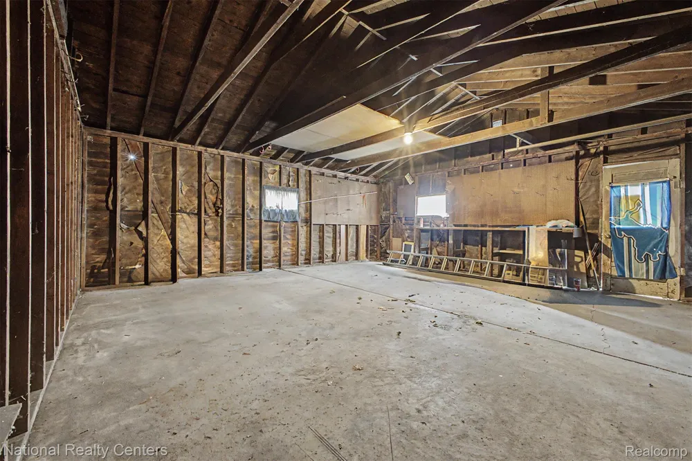 1759 Howard Street Lincoln Park City, MI 48146