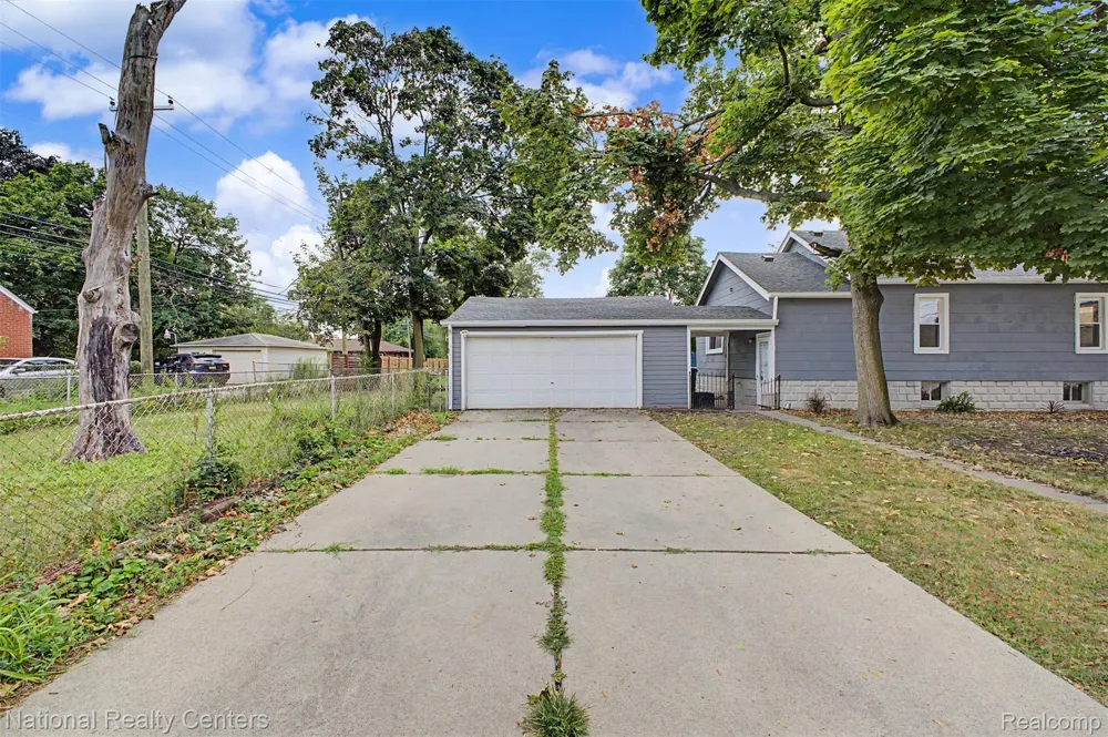 1759 Howard Street Lincoln Park City, MI 48146
