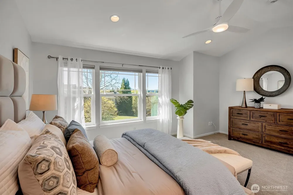 9080 162nd Place NE #2202 Redmond, WA 98052