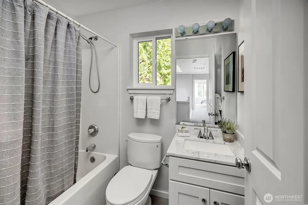 9080 162nd Place NE #2202 Redmond, WA 98052