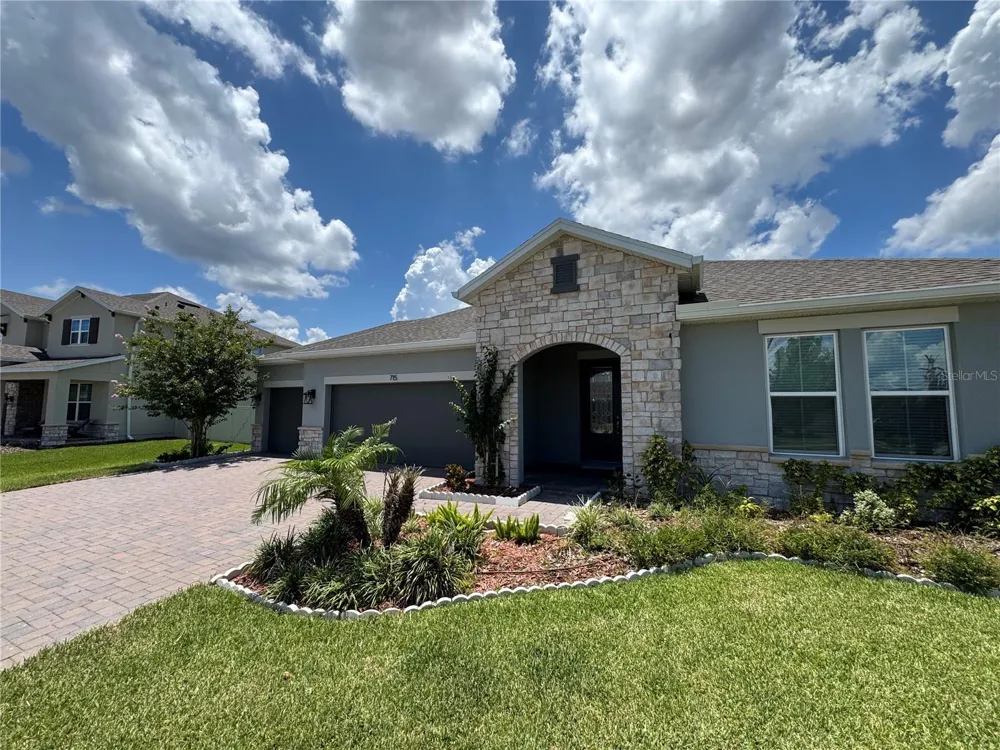 715 BLUE CITRUS LANE Minneola, FL 34715