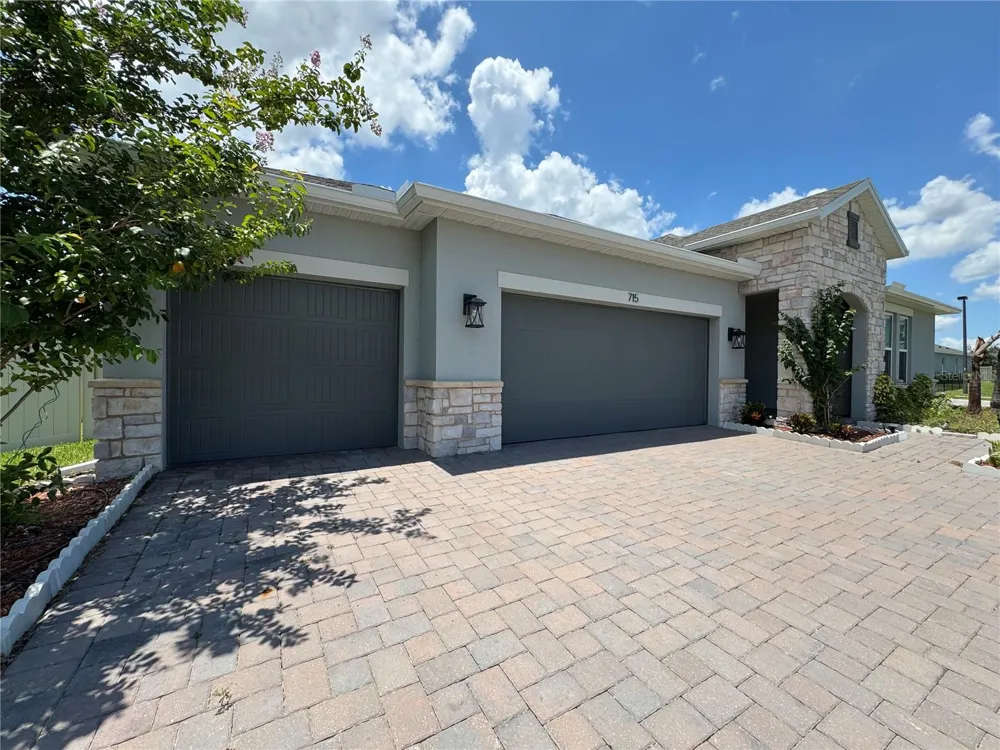 715 BLUE CITRUS LANE Minneola, FL 34715