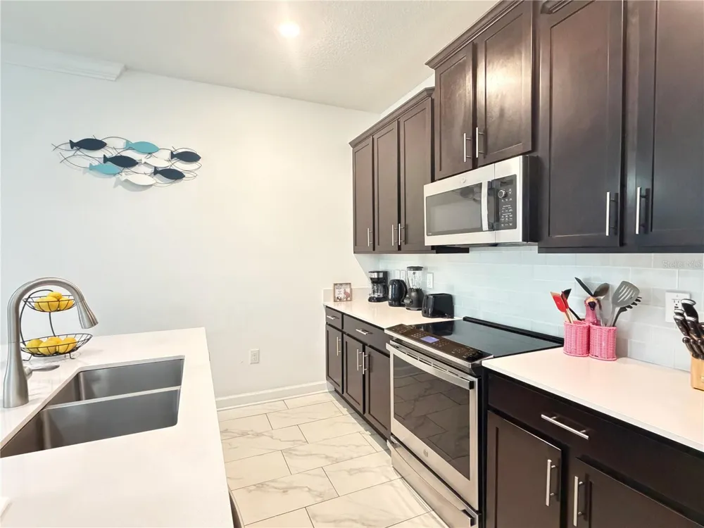 4192 PARAGRAPH DRIVE Kissimmee, FL 34746