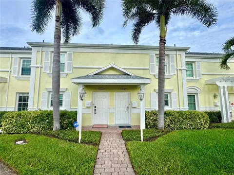 4974 COQUINA KEY DRIVE SE