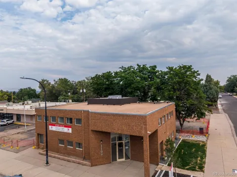 1109 W Littleton Boulevard