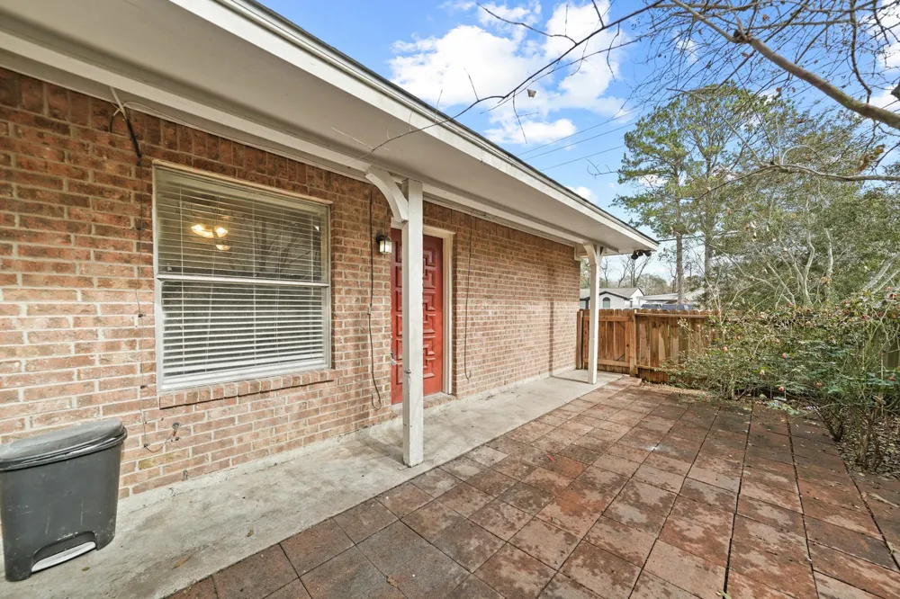2118 Austin Avenue Pearland, TX 77581