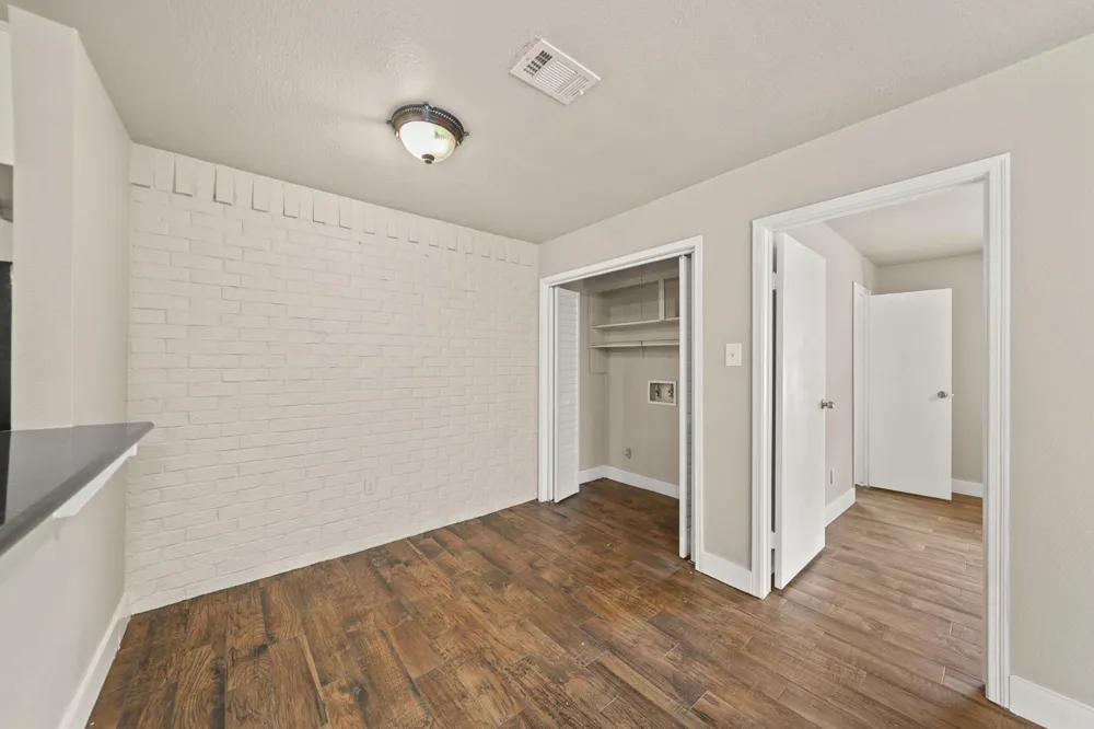 2118 Austin Avenue Pearland, TX 77581