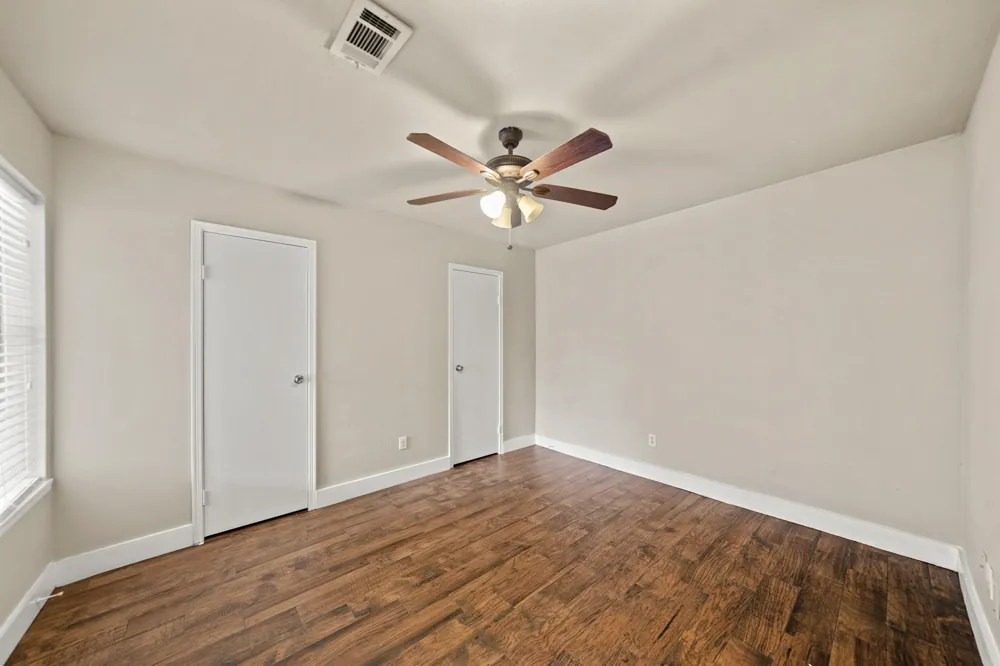 2118 Austin Avenue Pearland, TX 77581