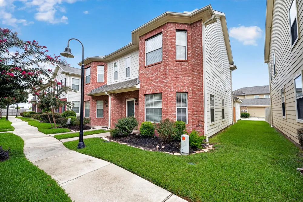1911 Kemah Village Drive Kemah, TX 77565
